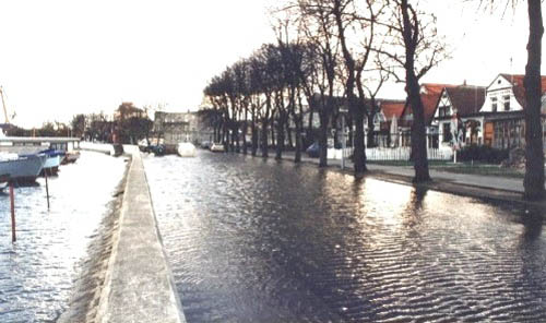  Auswirkungen der Sturmflut 1995 in Warnemünde am Alten Strom Süd